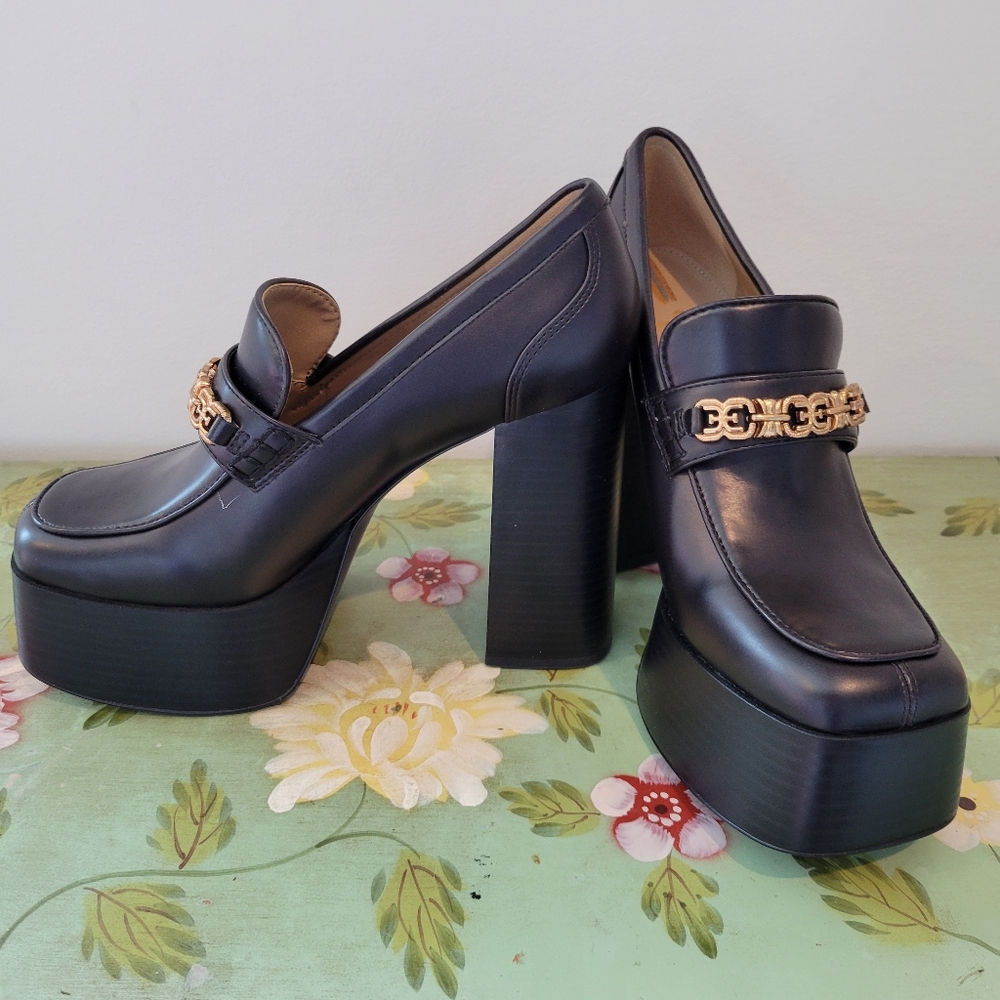 - Sam Edelman women's Rowe pump